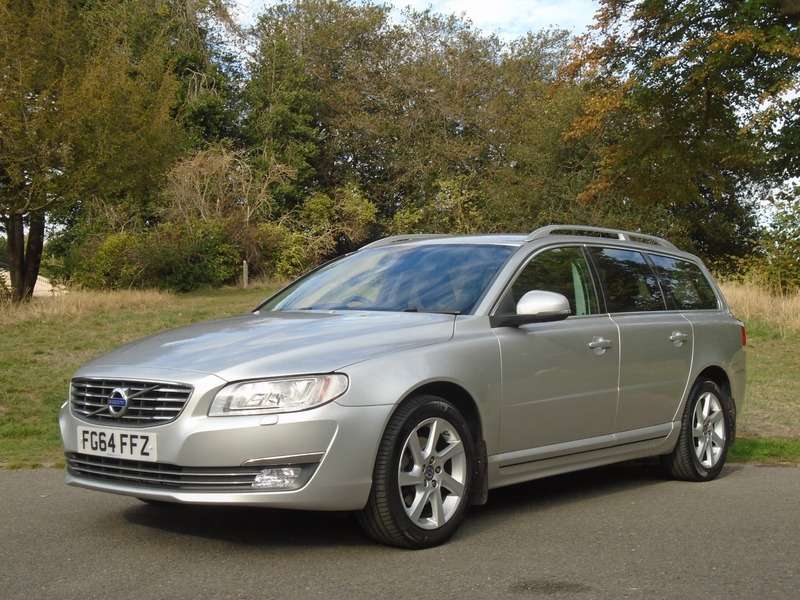 A 2014 VOLVO V70 D4 SE LUX A 2014 VOLVO V70 D4 SE LUX