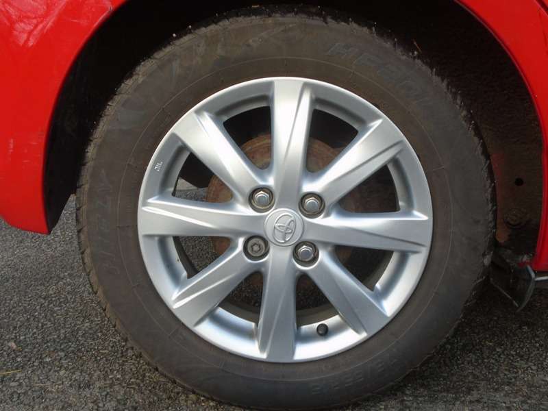 2013 TOYOTA YARIS 2013 TOYOTA YARIS