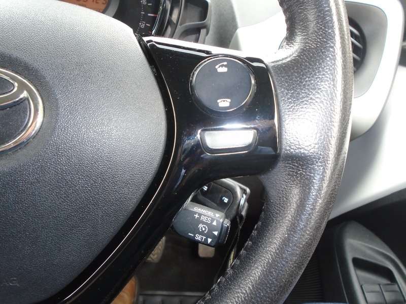 2016 TOYOTA AYGO 2016 TOYOTA AYGO