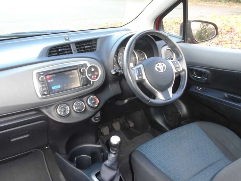 2013 TOYOTA YARIS 2013 TOYOTA YARIS
