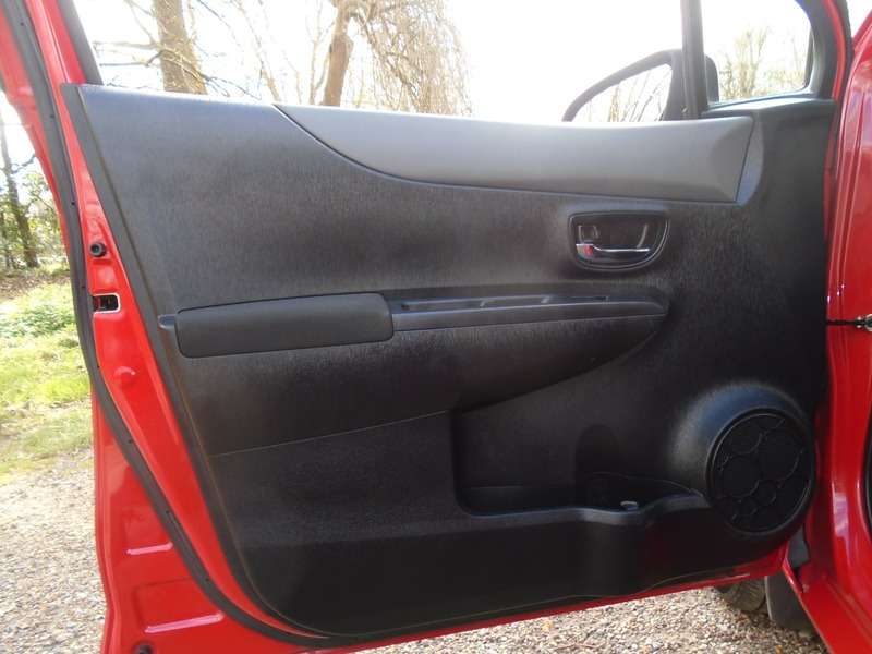 2012 TOYOTA YARIS 2012 TOYOTA YARIS