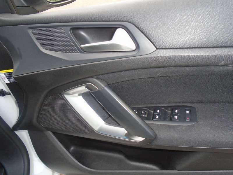2016 PEUGEOT 308 2016 PEUGEOT 308