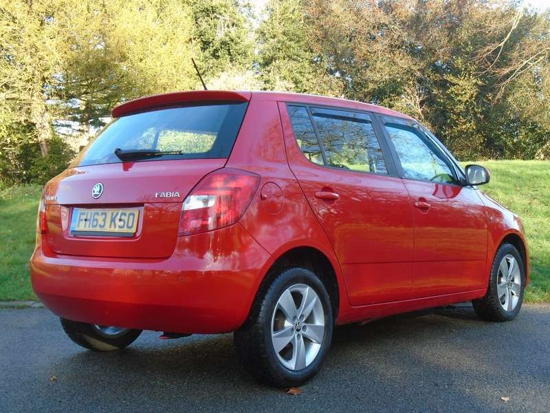 A 2014 SKODA FABIA SE TSI DSG A 2014 SKODA FABIA SE TSI DSG
