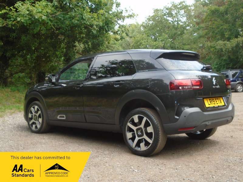 A 2019 CITROEN C4 CACTUS PURETECH FLAIR S/S A 2019 CITROEN C4 CACTUS PURETECH FLAIR S/S