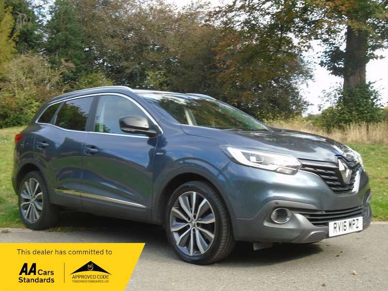 A 2016 RENAULT KADJAR SIGNATURE NAV TCE A 2016 RENAULT KADJAR SIGNATURE NAV TCE