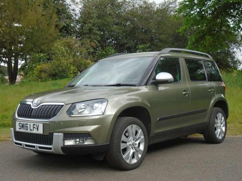 A 2016 SKODA YETI OUTDOOR SE L TSI DSG A 2016 SKODA YETI OUTDOOR SE L TSI DSG
