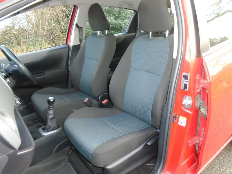 2013 TOYOTA YARIS 2013 TOYOTA YARIS