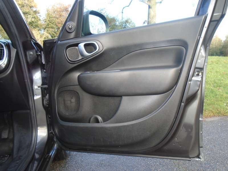 2015 FIAT 500L 2015 FIAT 500L