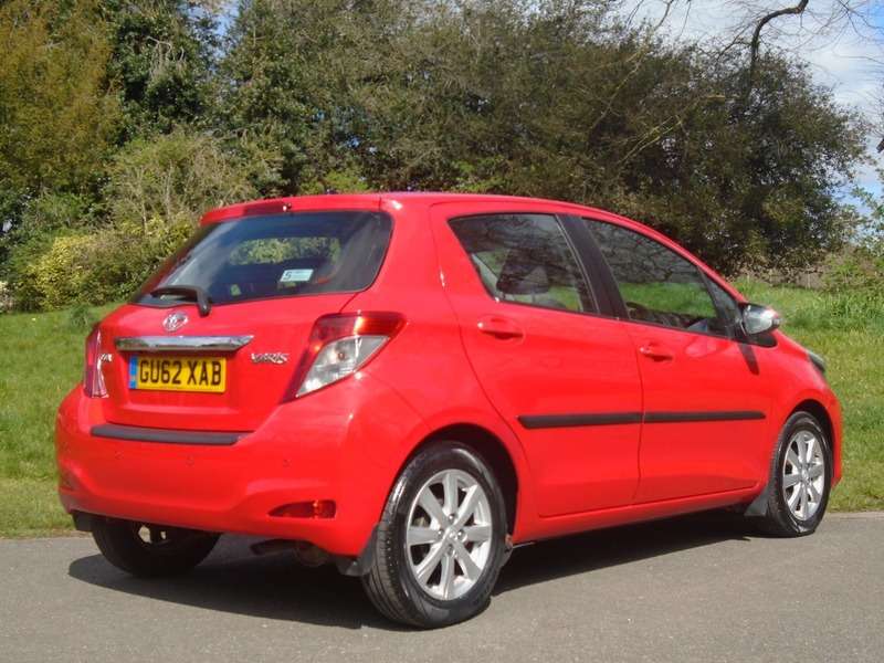 2012 TOYOTA YARIS 2012 TOYOTA YARIS