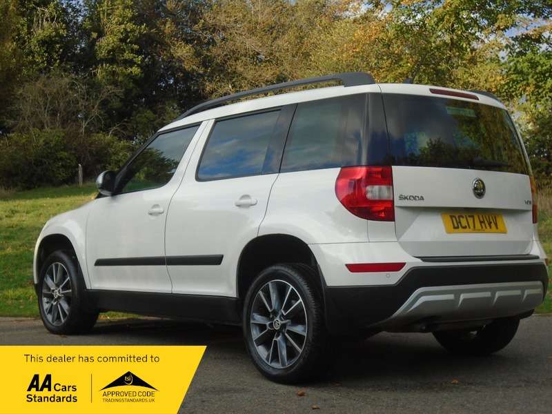 A 2017 SKODA YETI OUTDOOR SE DRIVE TSI DSG A 2017 SKODA YETI OUTDOOR SE DRIVE TSI DSG