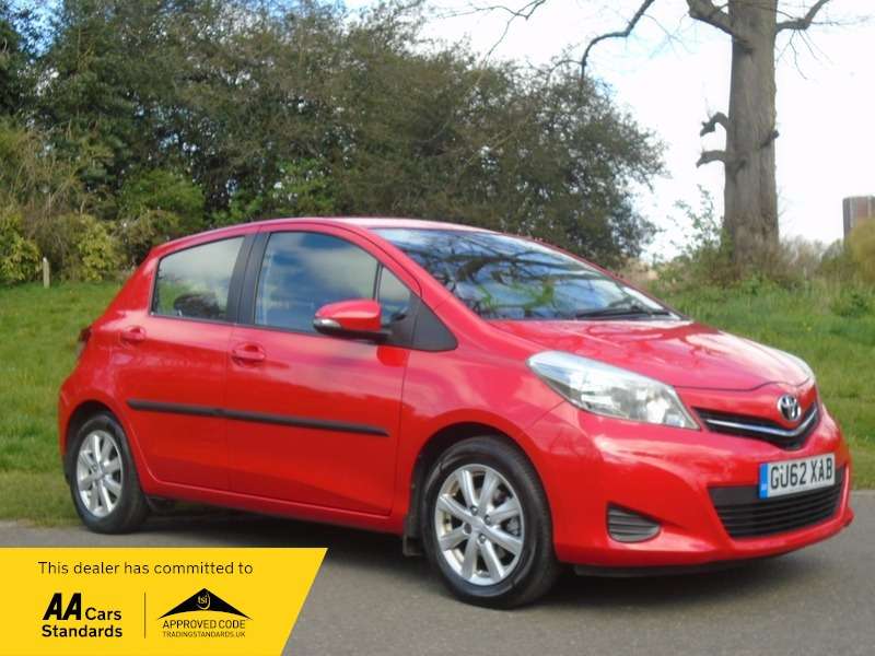 A 2012 TOYOTA YARIS VVT-I TR A 2012 TOYOTA YARIS VVT-I TR