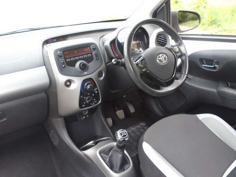 2016 TOYOTA AYGO 2016 TOYOTA AYGO