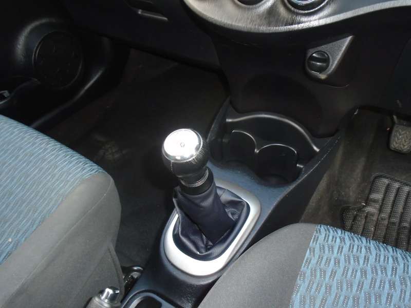 2012 TOYOTA YARIS 2012 TOYOTA YARIS