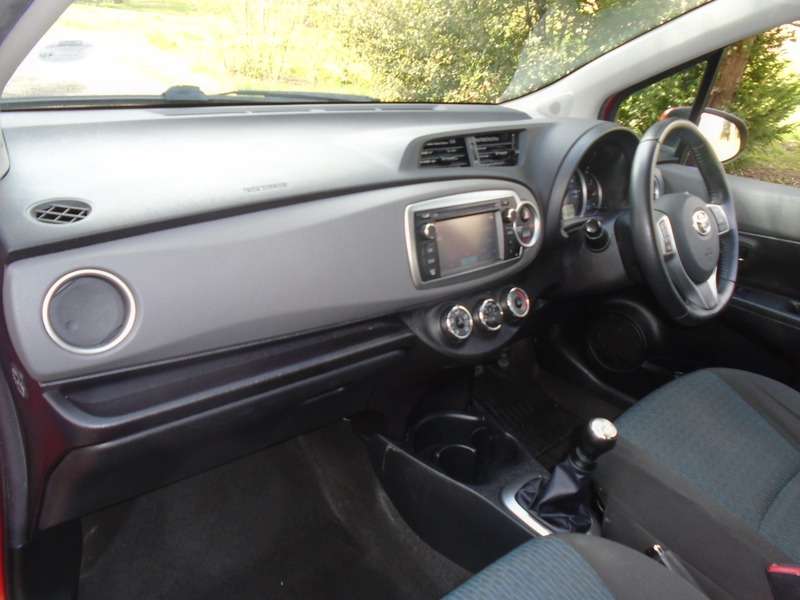 2012 TOYOTA YARIS 2012 TOYOTA YARIS