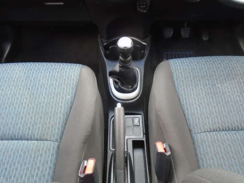 2012 TOYOTA YARIS 2012 TOYOTA YARIS