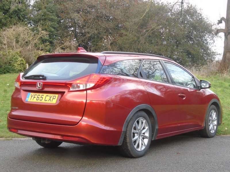 A 2015 HONDA CIVIC I-VTEC S TOURER A 2015 HONDA CIVIC I-VTEC S TOURER