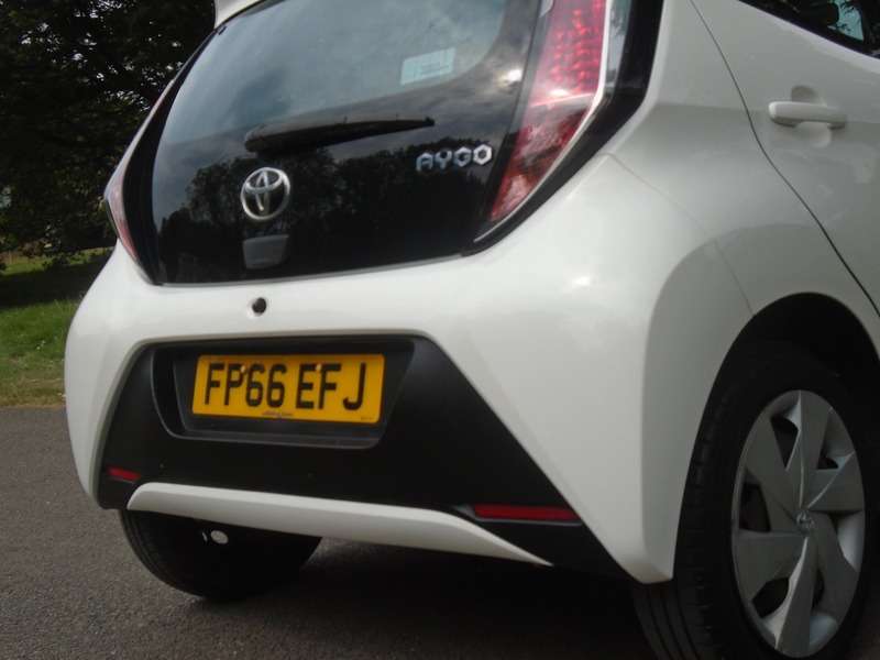 2016 TOYOTA AYGO 2016 TOYOTA AYGO