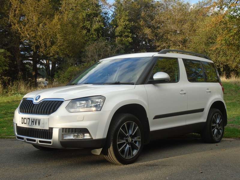 A 2017 SKODA YETI OUTDOOR SE DRIVE TSI DSG A 2017 SKODA YETI OUTDOOR SE DRIVE TSI DSG