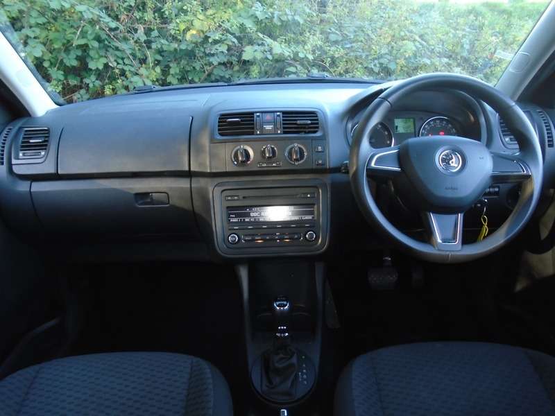 2014 SKODA FABIA 2014 SKODA FABIA