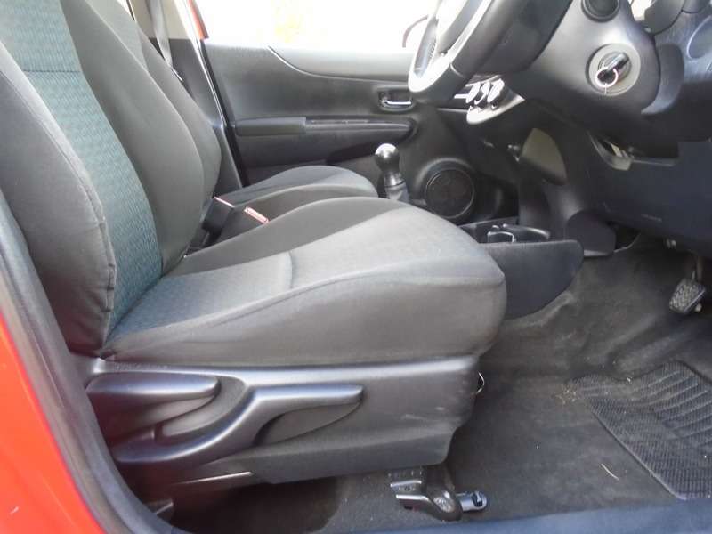 2012 TOYOTA YARIS 2012 TOYOTA YARIS