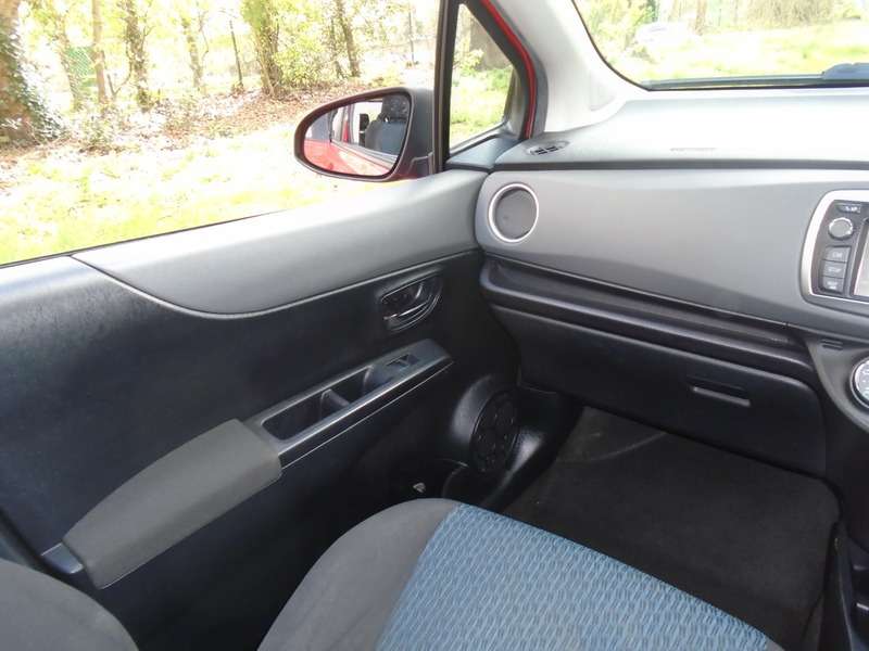 2012 TOYOTA YARIS 2012 TOYOTA YARIS