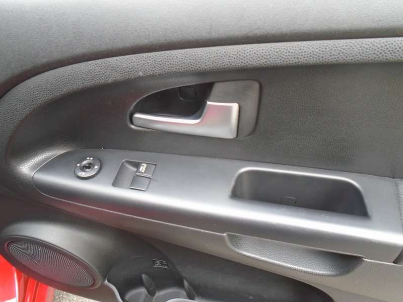 2011 KIA VENGA 2011 KIA VENGA