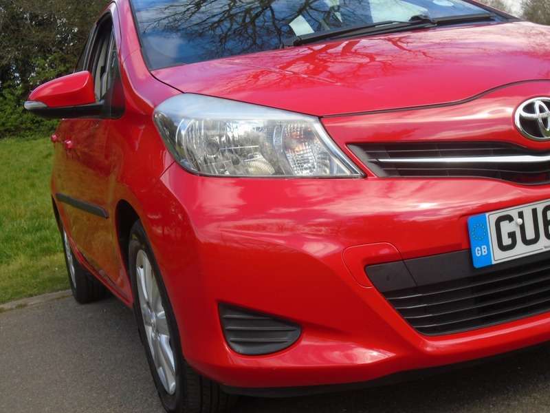 2012 TOYOTA YARIS 2012 TOYOTA YARIS