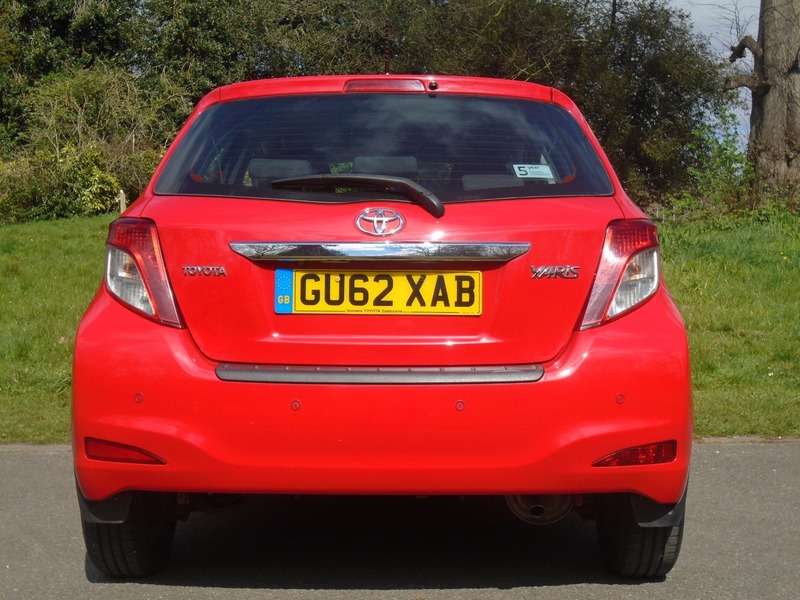 2012 TOYOTA YARIS 2012 TOYOTA YARIS