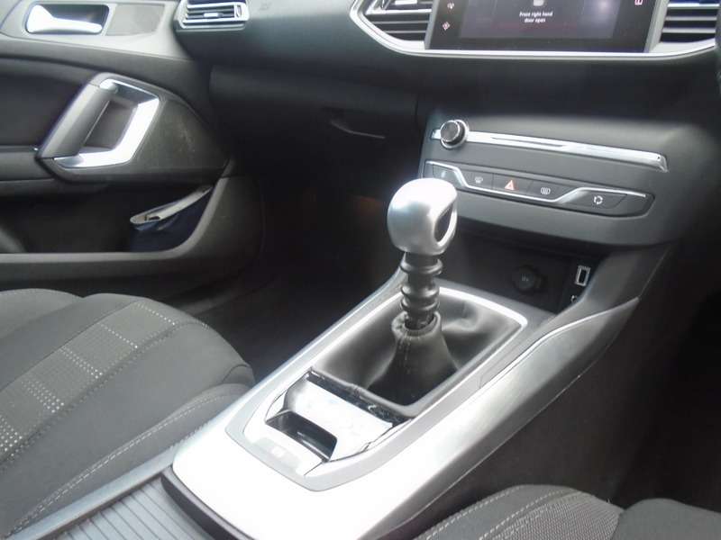 2016 PEUGEOT 308 2016 PEUGEOT 308