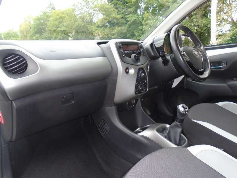 2016 TOYOTA AYGO 2016 TOYOTA AYGO