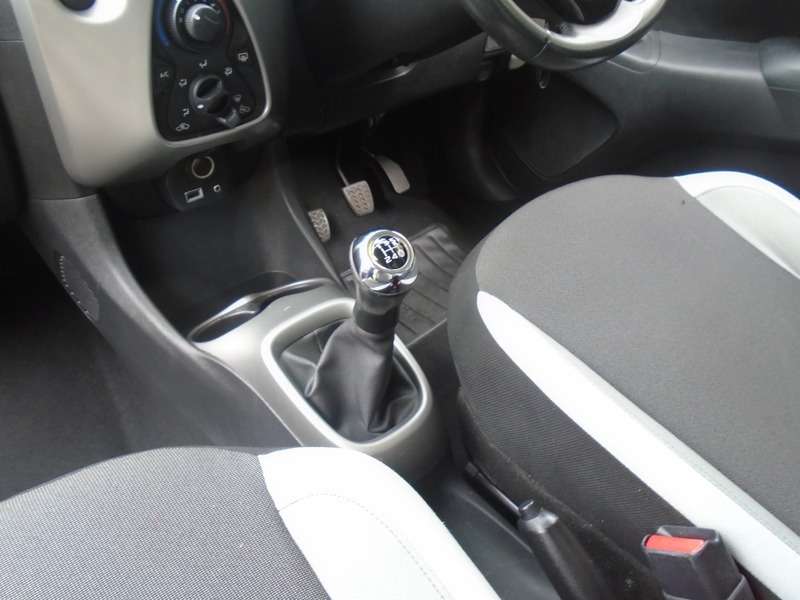 2016 TOYOTA AYGO 2016 TOYOTA AYGO