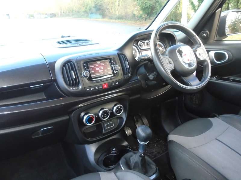2015 FIAT 500L 2015 FIAT 500L
