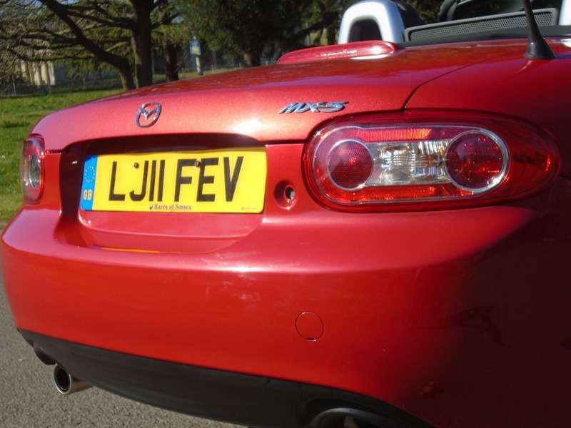 2011 MAZDA MX-5 2011 MAZDA MX-5