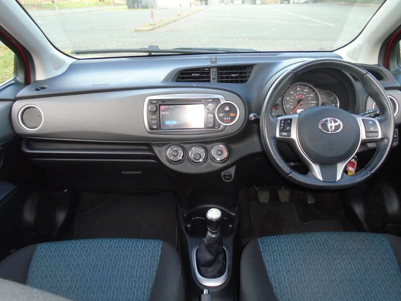 2013 TOYOTA YARIS 2013 TOYOTA YARIS