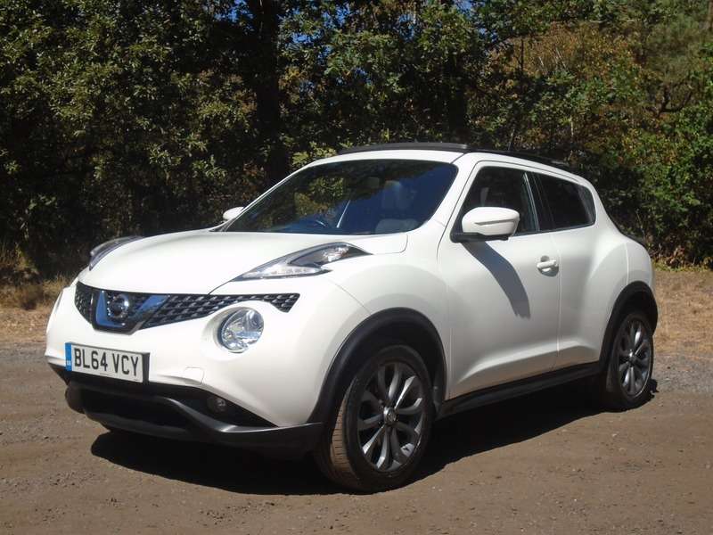 A 2015 NISSAN JUKE TEKNA DIG-T A 2015 NISSAN JUKE TEKNA DIG-T