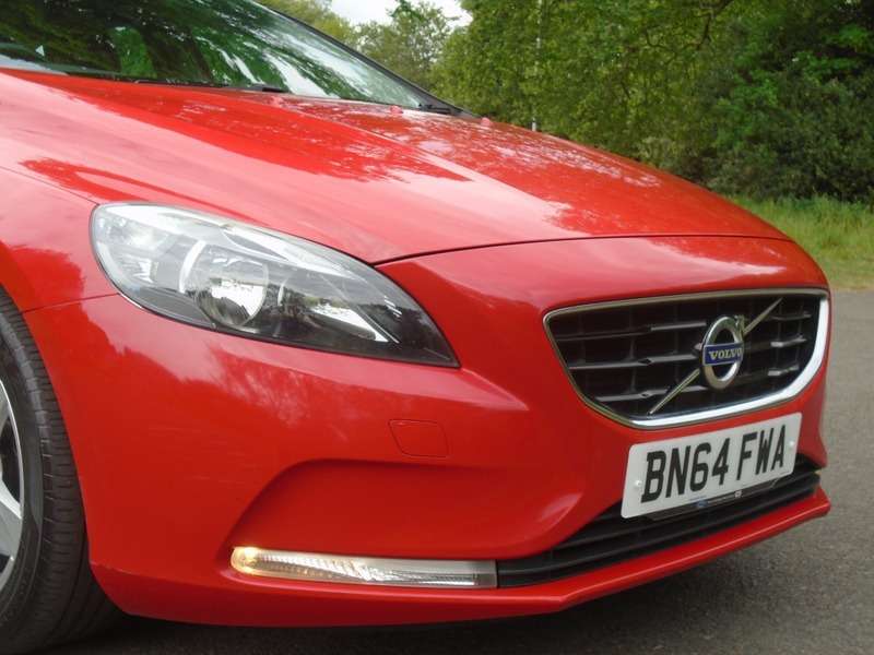 2014 VOLVO V40 2014 VOLVO V40