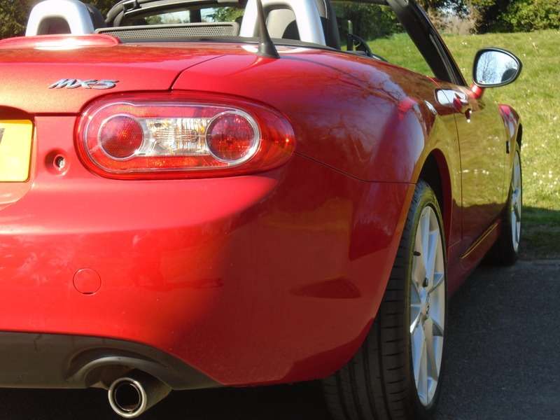 2011 MAZDA MX-5 2011 MAZDA MX-5