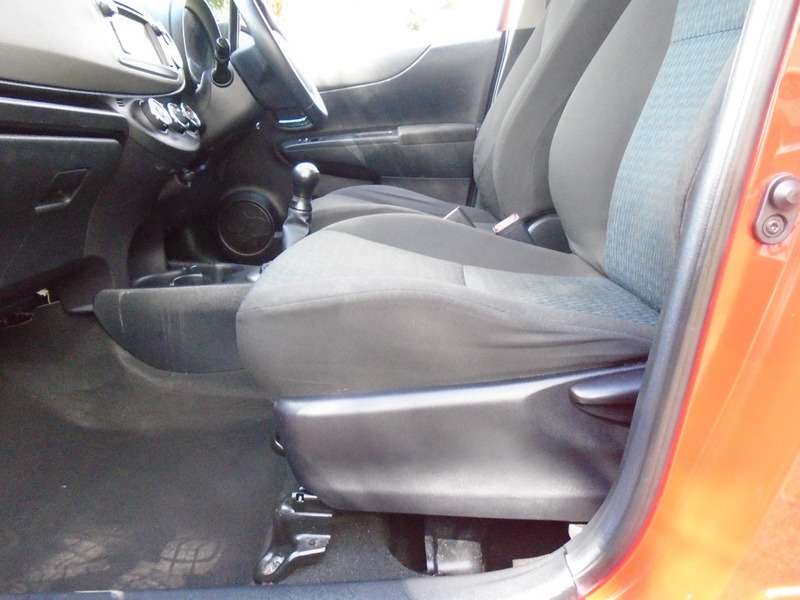 2012 TOYOTA YARIS 2012 TOYOTA YARIS