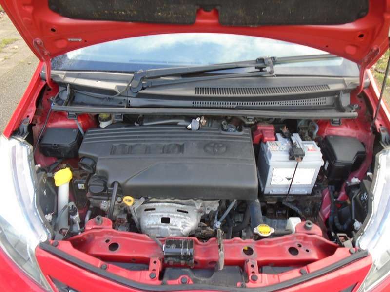 2013 TOYOTA YARIS 2013 TOYOTA YARIS