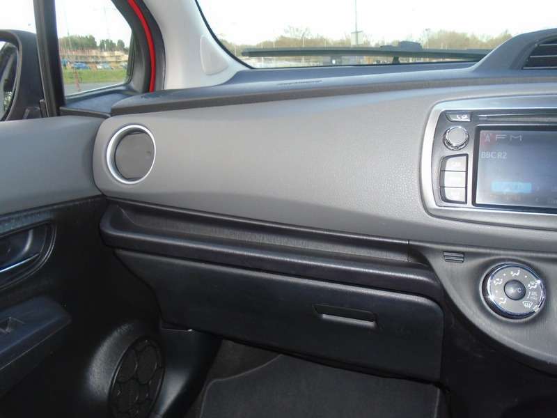 2013 TOYOTA YARIS 2013 TOYOTA YARIS