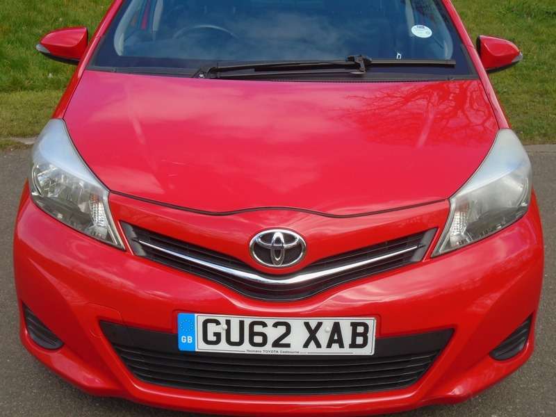 2012 TOYOTA YARIS 2012 TOYOTA YARIS