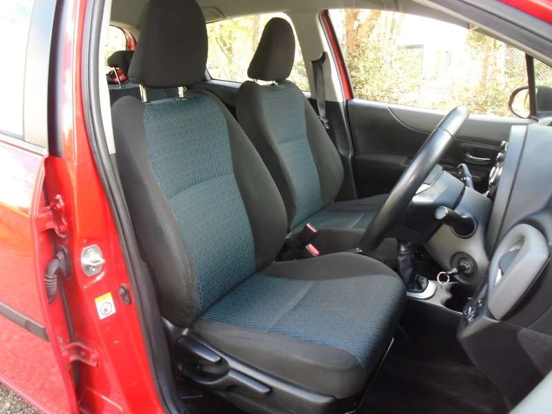 2012 TOYOTA YARIS 2012 TOYOTA YARIS