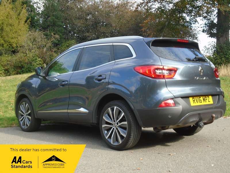A 2016 RENAULT KADJAR SIGNATURE NAV TCE A 2016 RENAULT KADJAR SIGNATURE NAV TCE