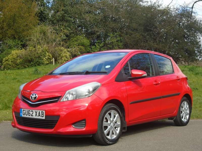 A 2012 TOYOTA YARIS VVT-I TR A 2012 TOYOTA YARIS VVT-I TR