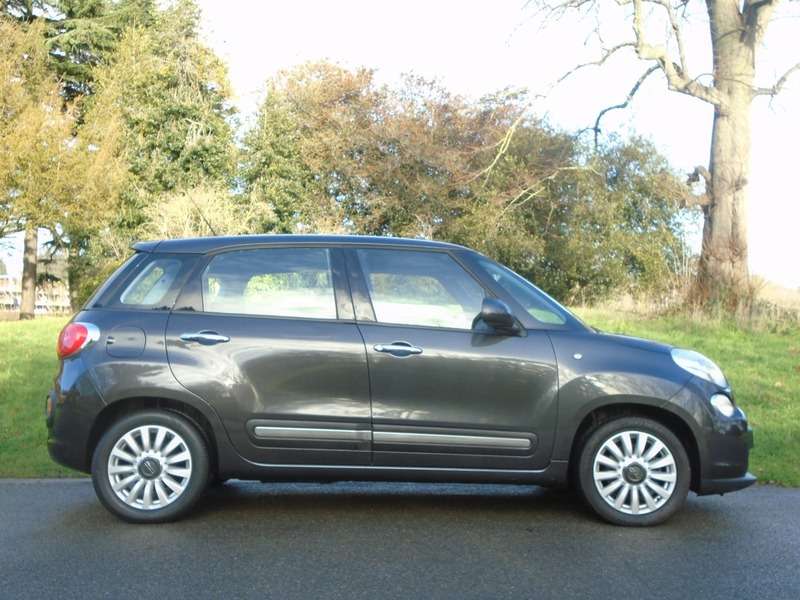 2015 FIAT 500L 2015 FIAT 500L