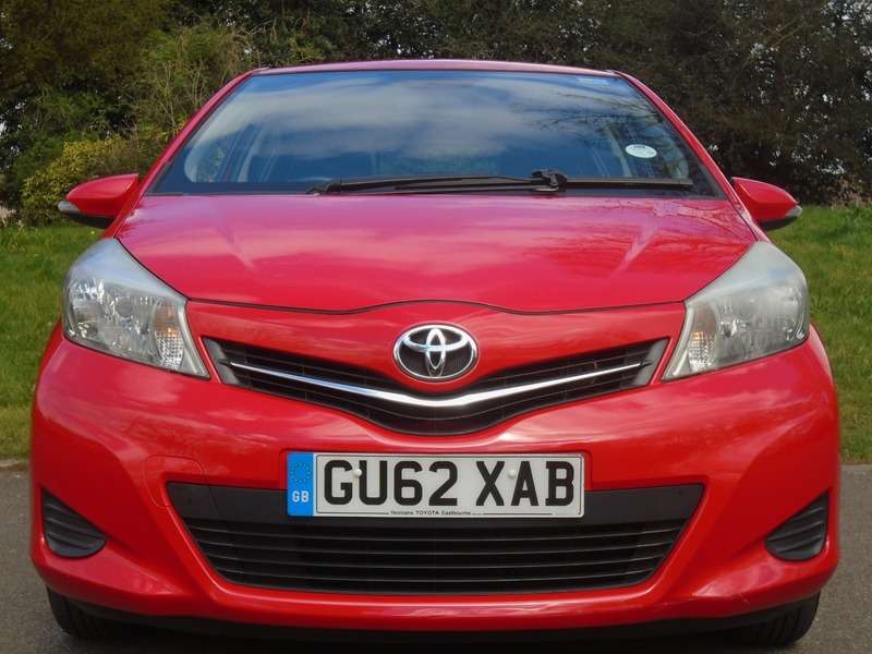 2012 TOYOTA YARIS 2012 TOYOTA YARIS
