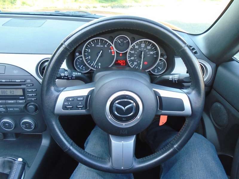 2011 MAZDA MX-5 2011 MAZDA MX-5