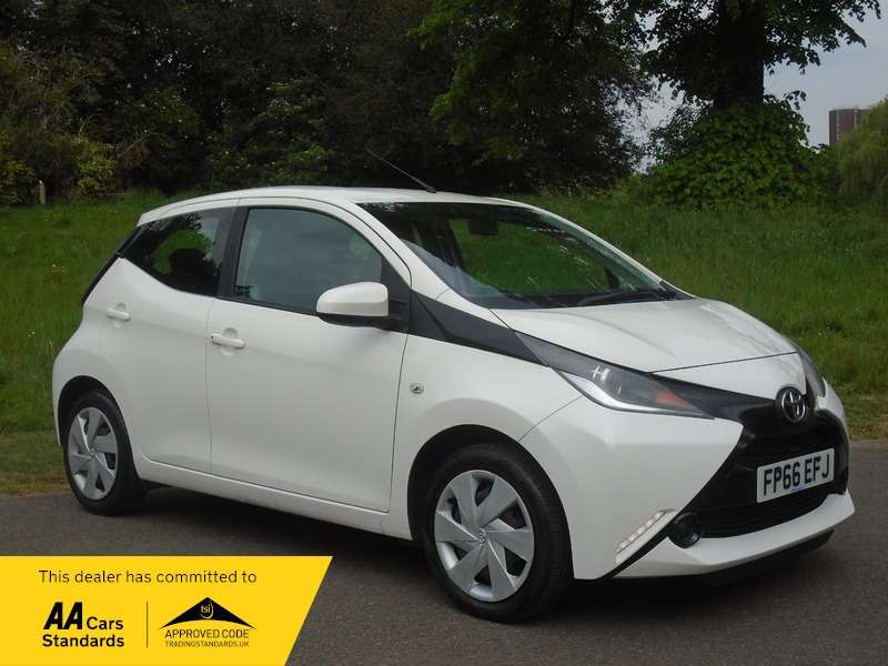 A 2016 TOYOTA AYGO VVT-I X-PLAY A 2016 TOYOTA AYGO VVT-I X-PLAY