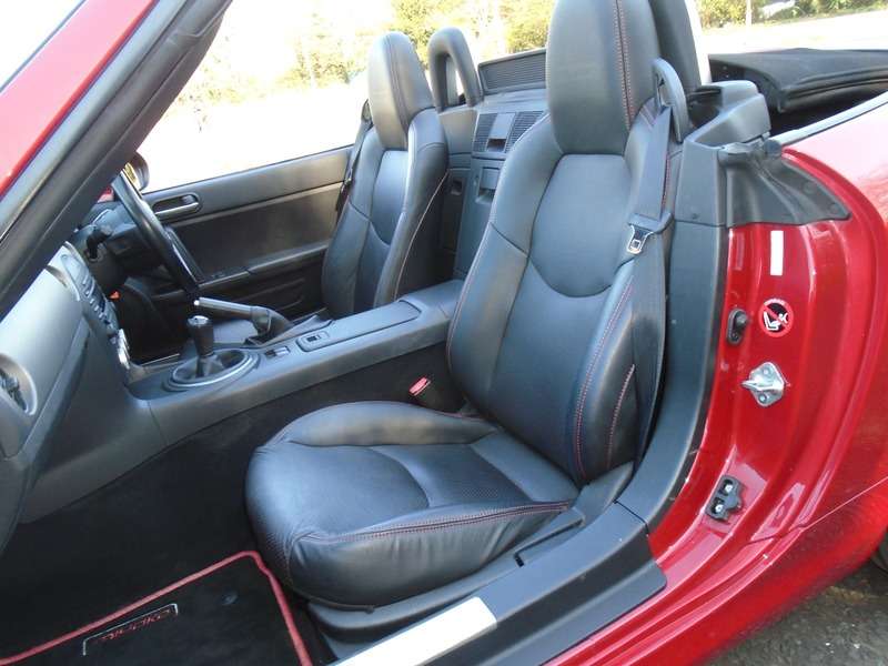 2011 MAZDA MX-5 2011 MAZDA MX-5