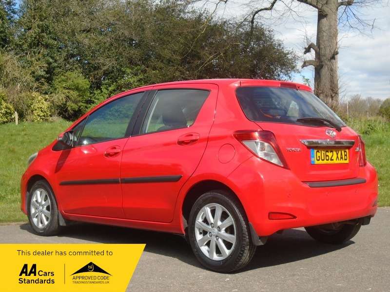 A 2012 TOYOTA YARIS VVT-I TR A 2012 TOYOTA YARIS VVT-I TR